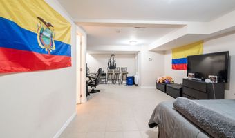 50-52 Knollwood Dr, Bethel, CT 06801