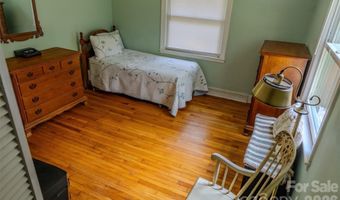 261 Forest Hill Dr, Asheville, NC 28803