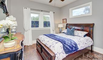 904 36th St, Charlotte, NC 28205