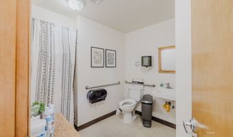 975 5th St, Elko, NV 89801