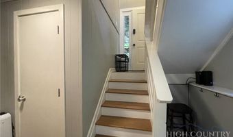 430 Laurel Ridge Rd, Banner Elk, NC 28604