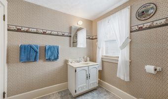 165 Shadyside Ct, Alliance, OH 44601