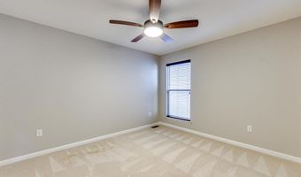 925 Meramec Grove Dr, Ballwin, MO 63021