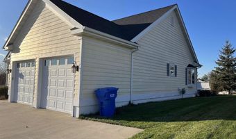 105 Linden Ln, Albia, IA 52531