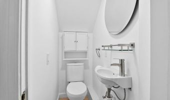 221 Grandview St, Bennington, VT 05201