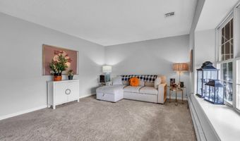 7 Alton Ct, Toms River, NJ 08757