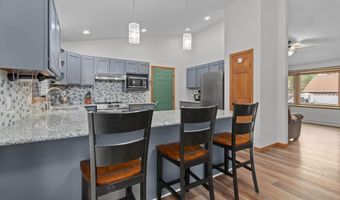 1433 W ROSELAWN Dr, Appleton, WI 54914