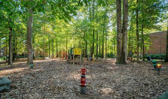 8300 TOBIN Rd 23, Annandale, VA 22003