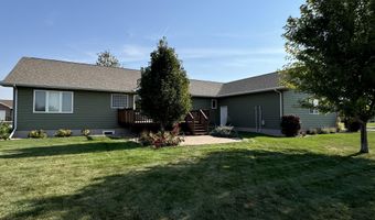 2201 Stone Gate Ct, Aberdeen, SD 57401