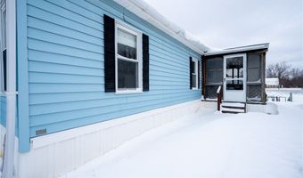 21 Golden Pond, Akron, NY 14001
