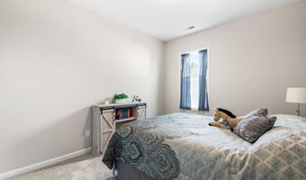 102 Regal Pond Dr, Angier, NC 27501
