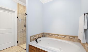 25390 Castlebury Dr, Athens, AL 35613