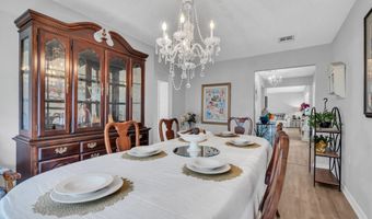 7 Alton Ct, Toms River, NJ 08757