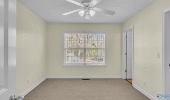 165 Creekside Ln SE, Arab, AL 35016