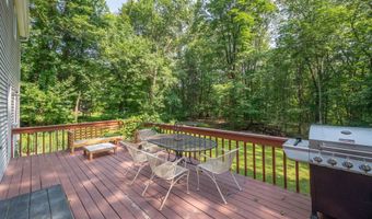 17 Hoyt Rd, Bethel, CT 06801
