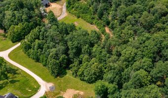 8 Walkers Pointe Rd, Barboursville, WV 25504