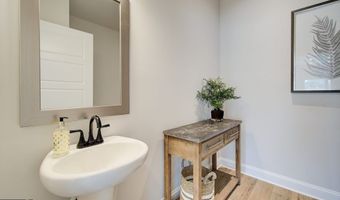 37 Fraser 122B, Auburn, GA 30011