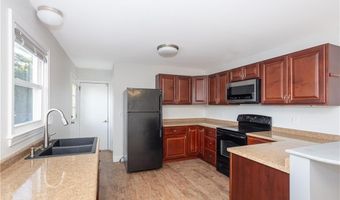 11 Granada Ter, Middletown, RI 02842
