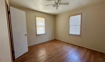 1137 E Chestnut St, Altus, OK 73521
