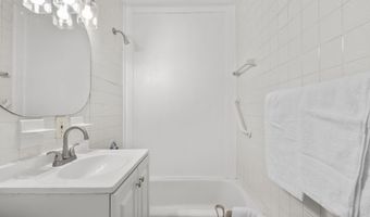 88 N Pond St, Bristol, CT 06010