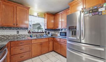 4 Cummings Ln, Bella Vista, AR 72715