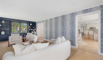 45 Meadowbrook Dr, Barrington, RI 02806