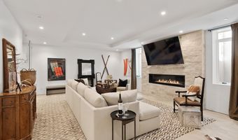 813 W Smuggler St, Aspen, CO 81611