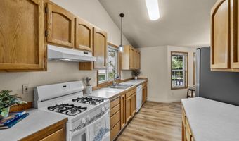1961 NE Windy Tree Ct, Bend, OR 97701
