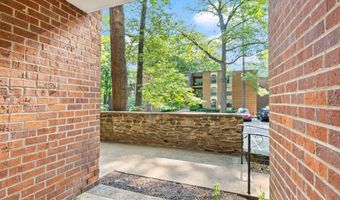 3378 WOODBURN Rd 11, Annandale, VA 22003