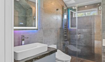 50 Bay View Ave, Amagansett, NY 11930