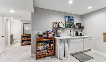 1819 8th Ave SE, Altoona, IA 50009