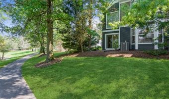 76 VILLAGE Cir, Bridgewater Twp., NJ 08807