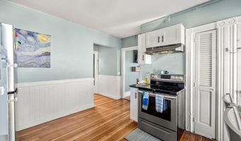 28 Pine St C, Attleboro, MA 02703