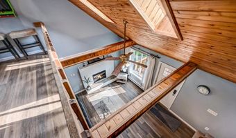 227 Valley View Dr, Albrightsville, PA 18210