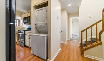 72 Montoya Dr 72, Branford, CT 06405