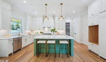 6508 CALLANDER Dr, Bethesda, MD 20817