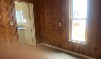 1105 W 9th St, Alton, IL 62002