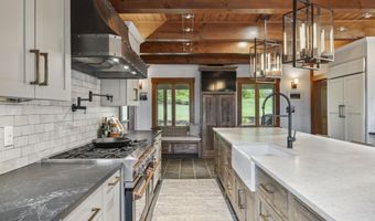 463 North Rd, Barnard, VT 05032