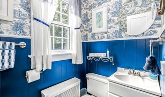 10 N Beech Tree Rd, Brookfield, CT 06804