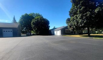 123 Mount Hope Ave, Bangor, ME 04401