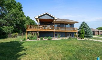 212 N Fairway Dr, Brandon, SD 57005