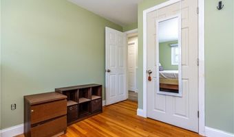 43 Deerfield Dr, Warwick, RI 02886