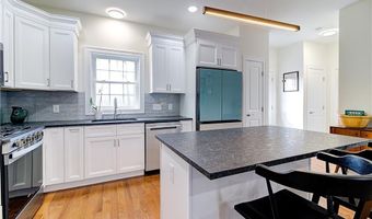 26 Kensington Way, Johnston, RI 02919
