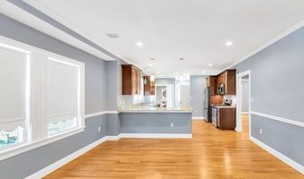 8 Newburg St 8, Boston, MA 02131