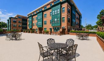 2101 N MONROE St #403, Arlington, VA 22207