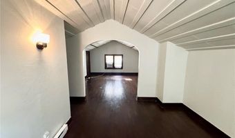 439 E 8th St, Alton, IL 62002