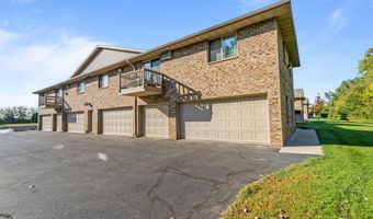 3325 N CASALOMA Dr 39, Appleton, WI 54913
