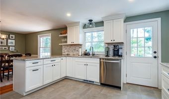 185 Brookhaven Rd, North Kingstown, RI 02852