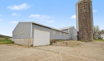 2928 E Stagecoach Trl, Apple River, IL 61001