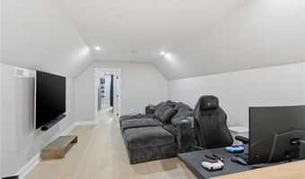 1264 Central Ave, Johnston, RI 02919
